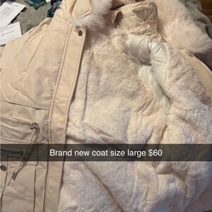 Elegant Women's Cream Puffer Jacket with Faux Fur